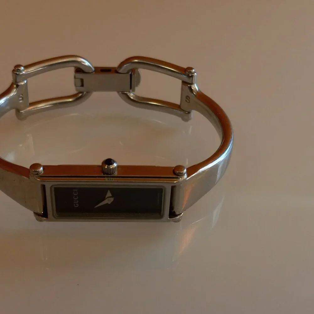 Gucci Silver & Black, Swiss Made, Quartz Ladies Watch